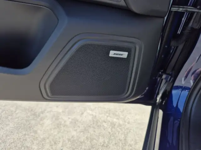 Porsche Macan view 22