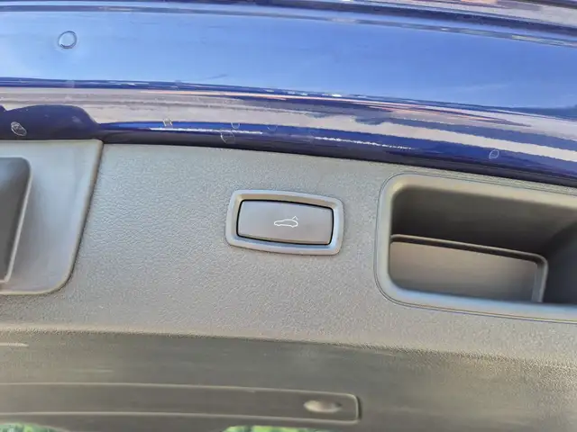 Porsche Macan view 17