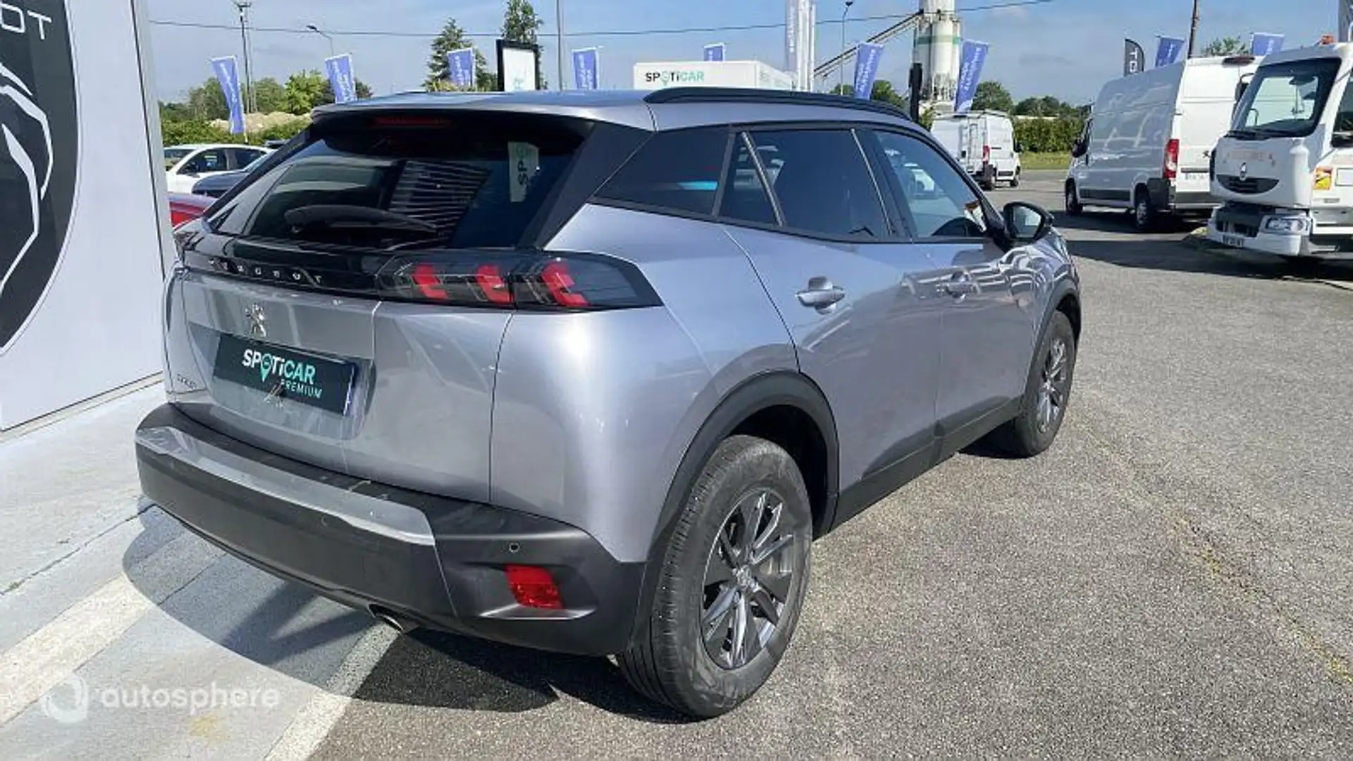 Peugeot 2008 1.2 PureTech 100ch S\u0026S Style - 2