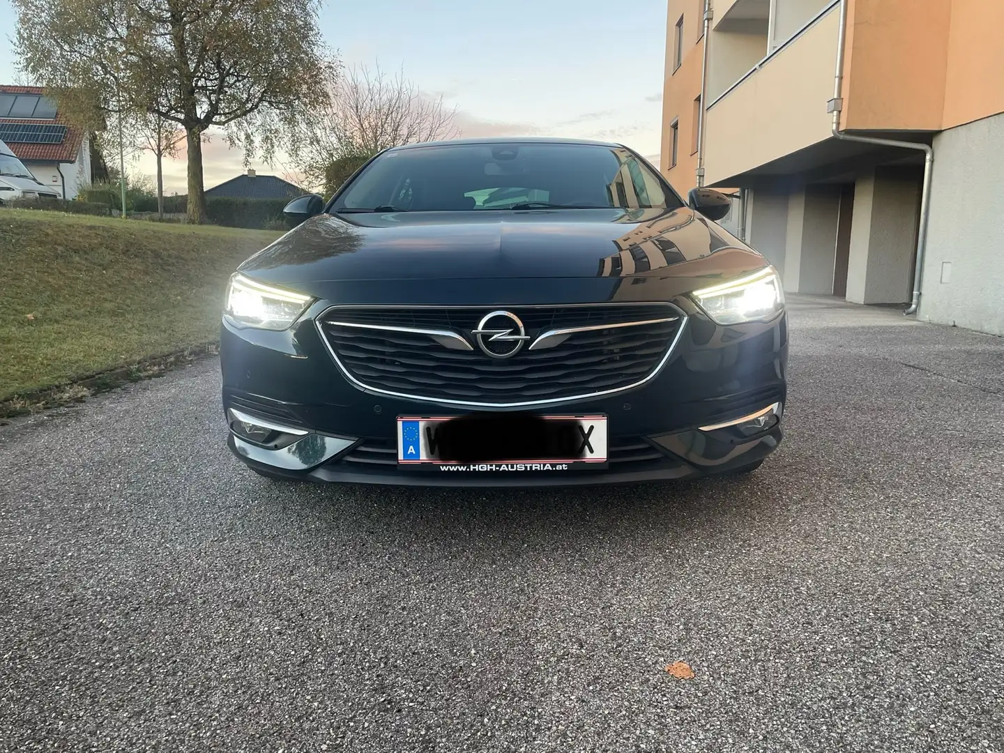 Opel Insignia Grand Sport 1,6 CDTI Dynamic Start/Stop System Aut Grün - 1