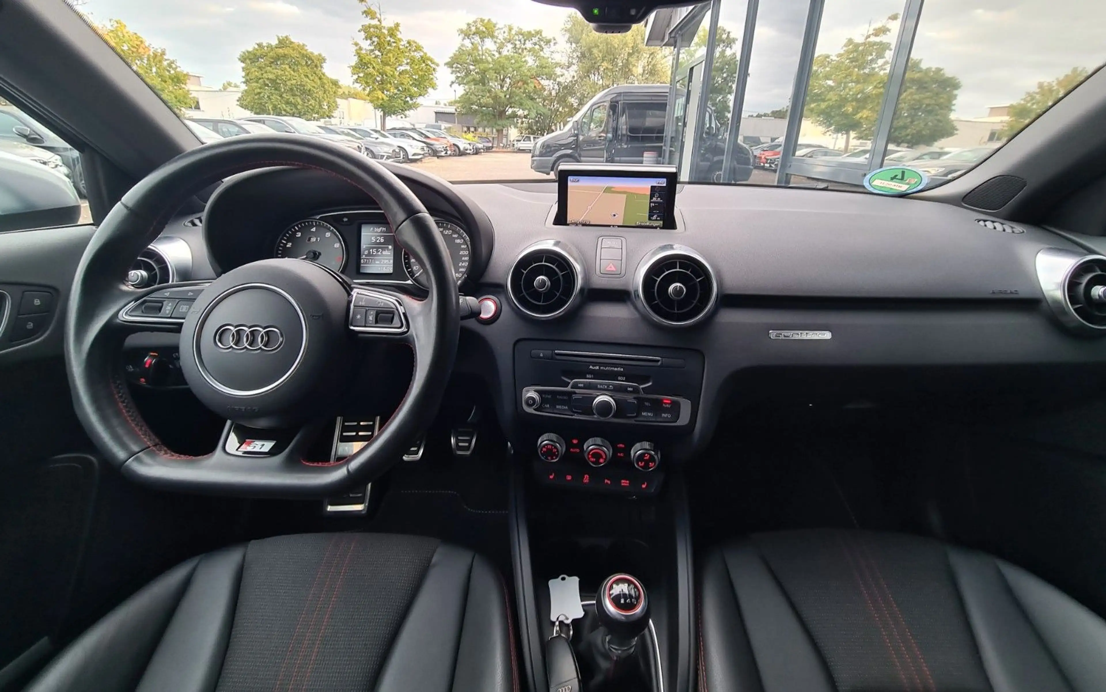 Audi S1 Sportback 2.0 TFSI quattro - NAVI - 8 x ALU - — photo 11