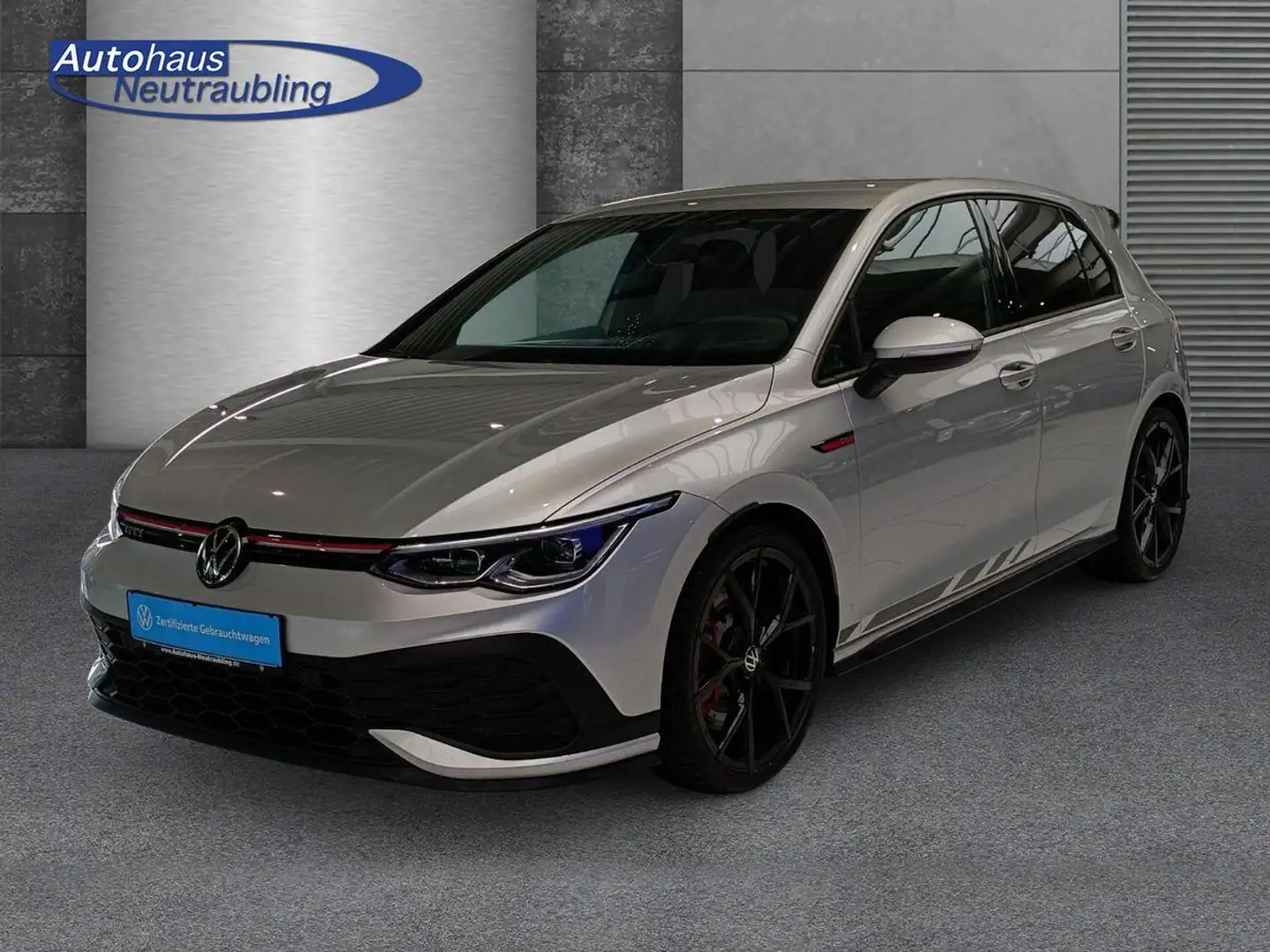 Volkswagen Golf 8 2.0 TSI "GTI CLUBSPORT" 300 PS DSG+NAVI+ACC+19"+ Silber - 2