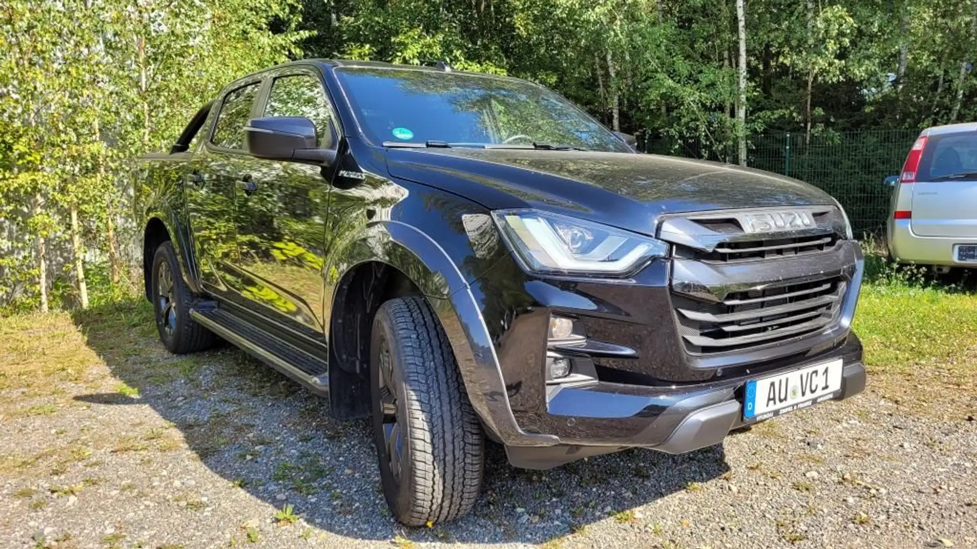 Isuzu D-Max V-Cross Überrollbügel+Rollo+AHK Nero - 2