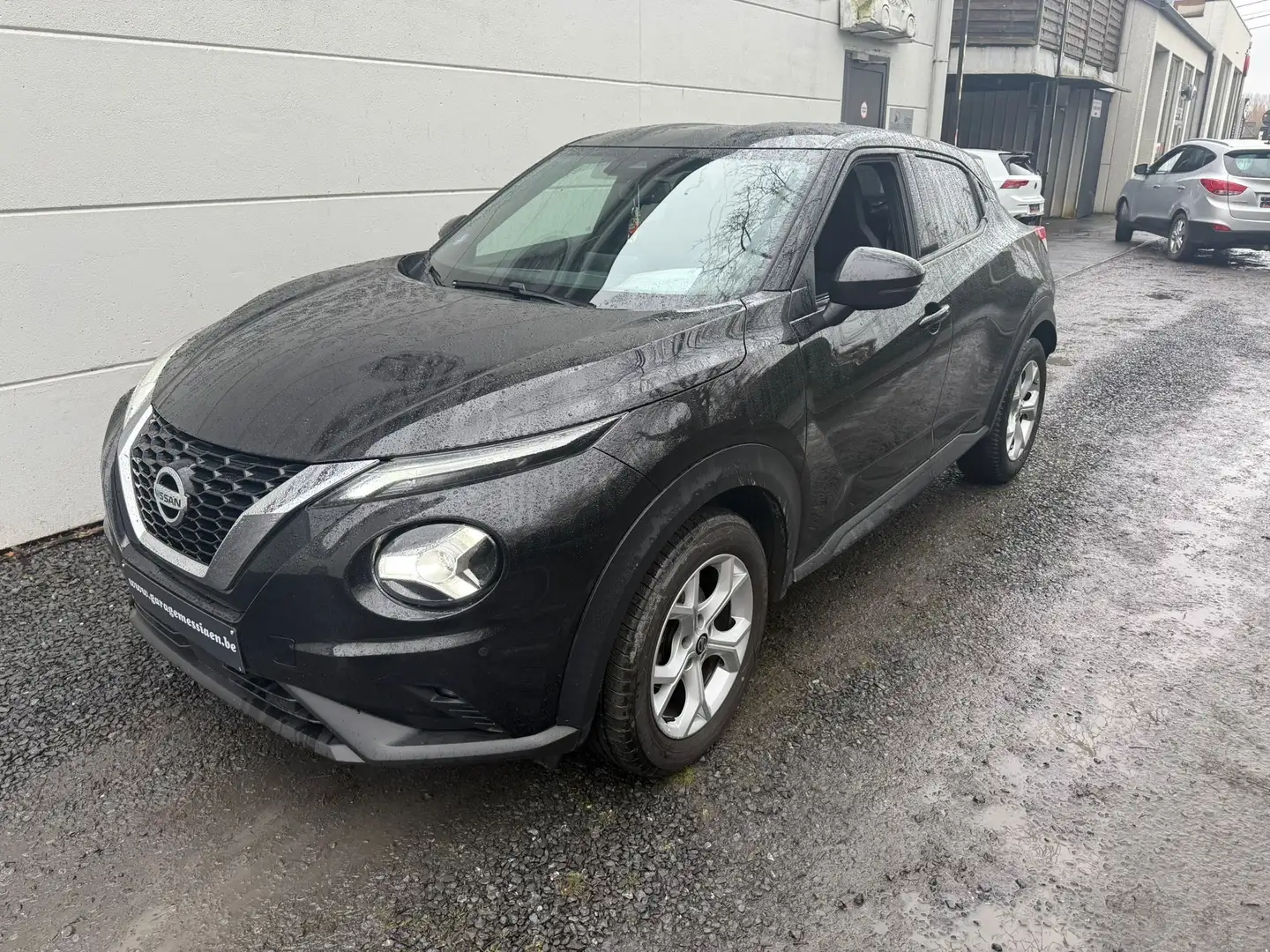 Nissan Juke Juke 1.0 DIG-T N-Connecta Schwarz - 1