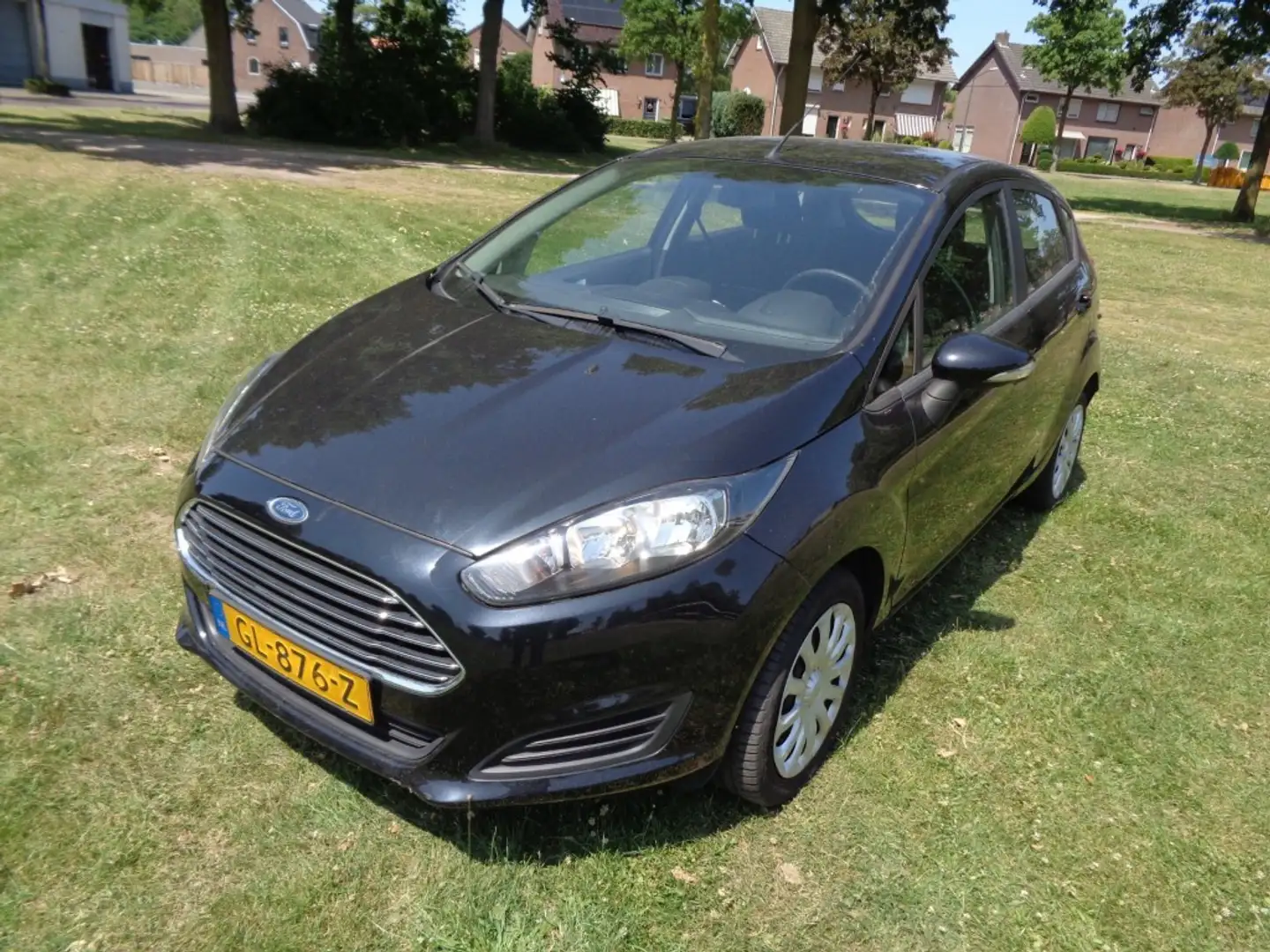 Ford Fiesta met nieuwe a p k Zwart - 1