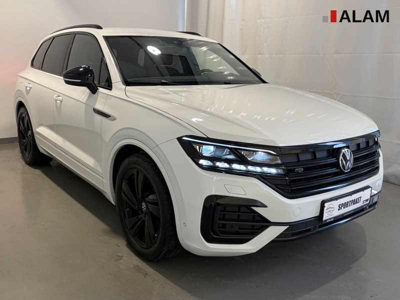 Volkswagen Touareg R-Line 4Motion ACC Lane Matrix RFK Side — photo 3
