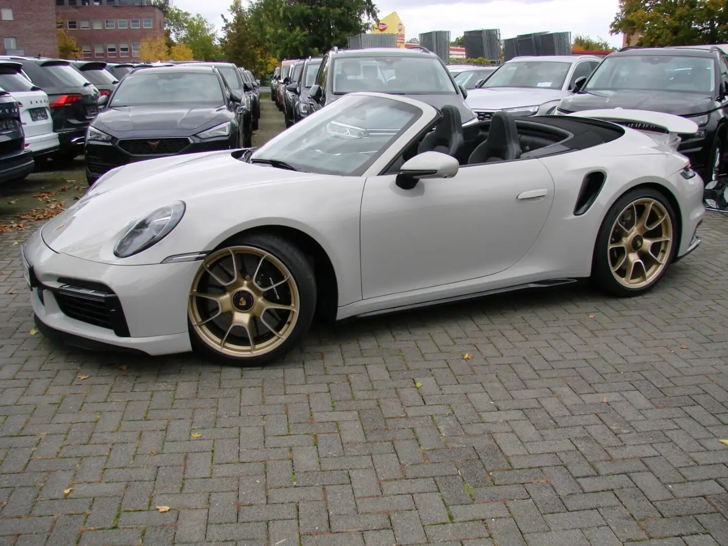 Porsche 992 Turbo S Matrix Burmester Keramik Liftsy ACC Memory Grau - 2
