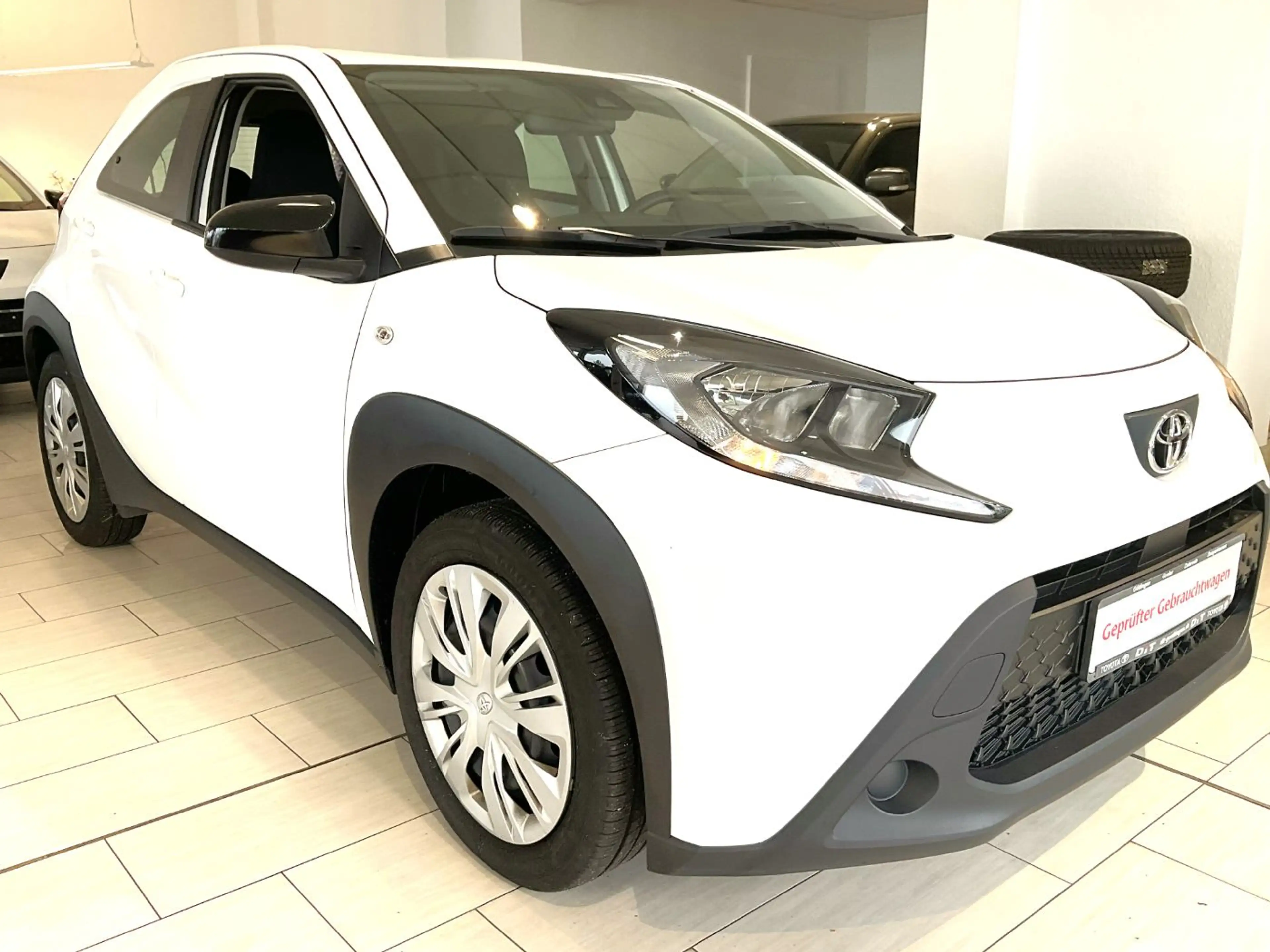 Toyota Aygo X 1.0 VVT-i, Play Klimaanlage,Rückfahrkamera — photo 3