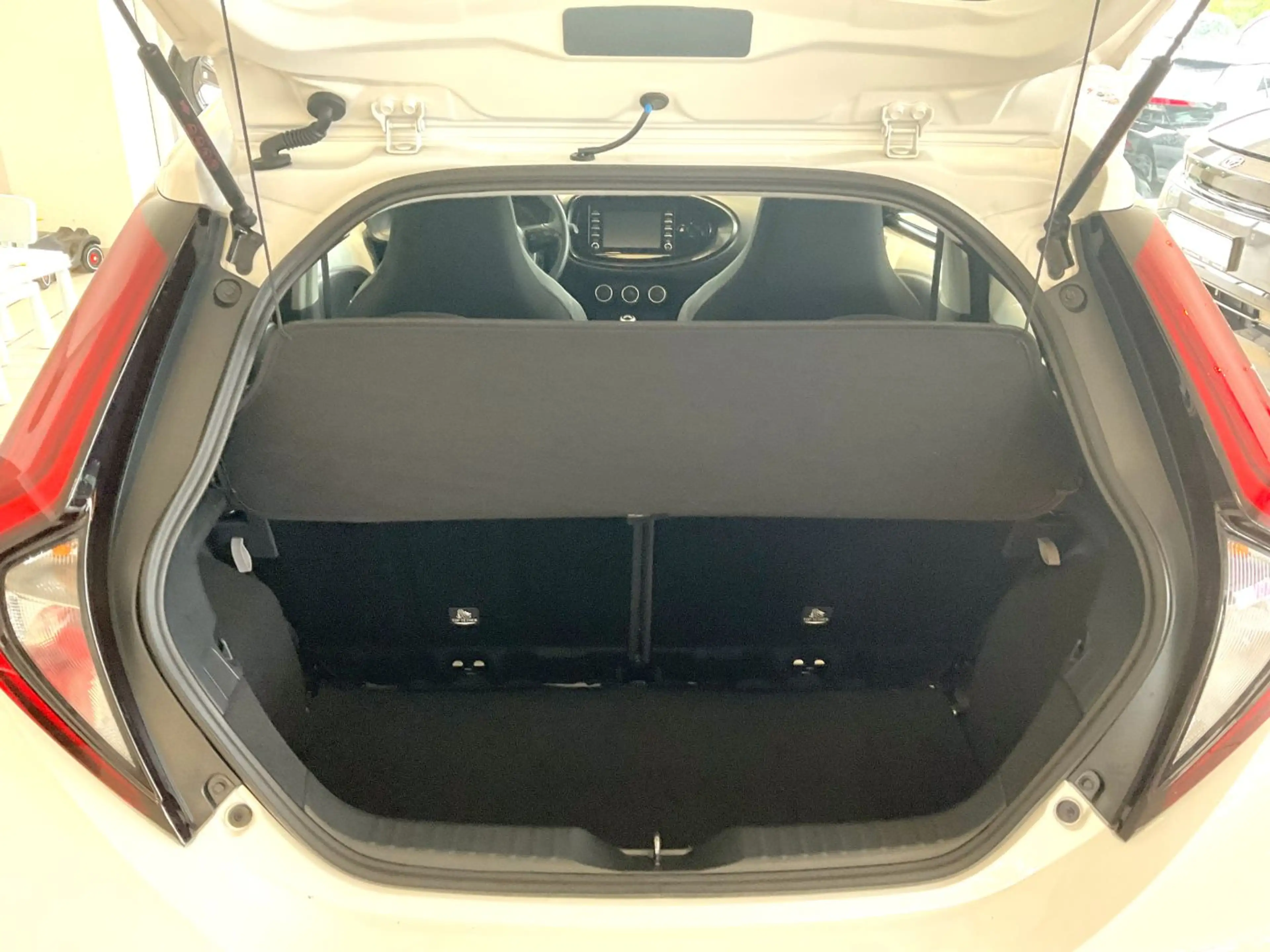 Toyota Aygo X 1.0 VVT-i, Play Klimaanlage,Rückfahrkamera — photo 9