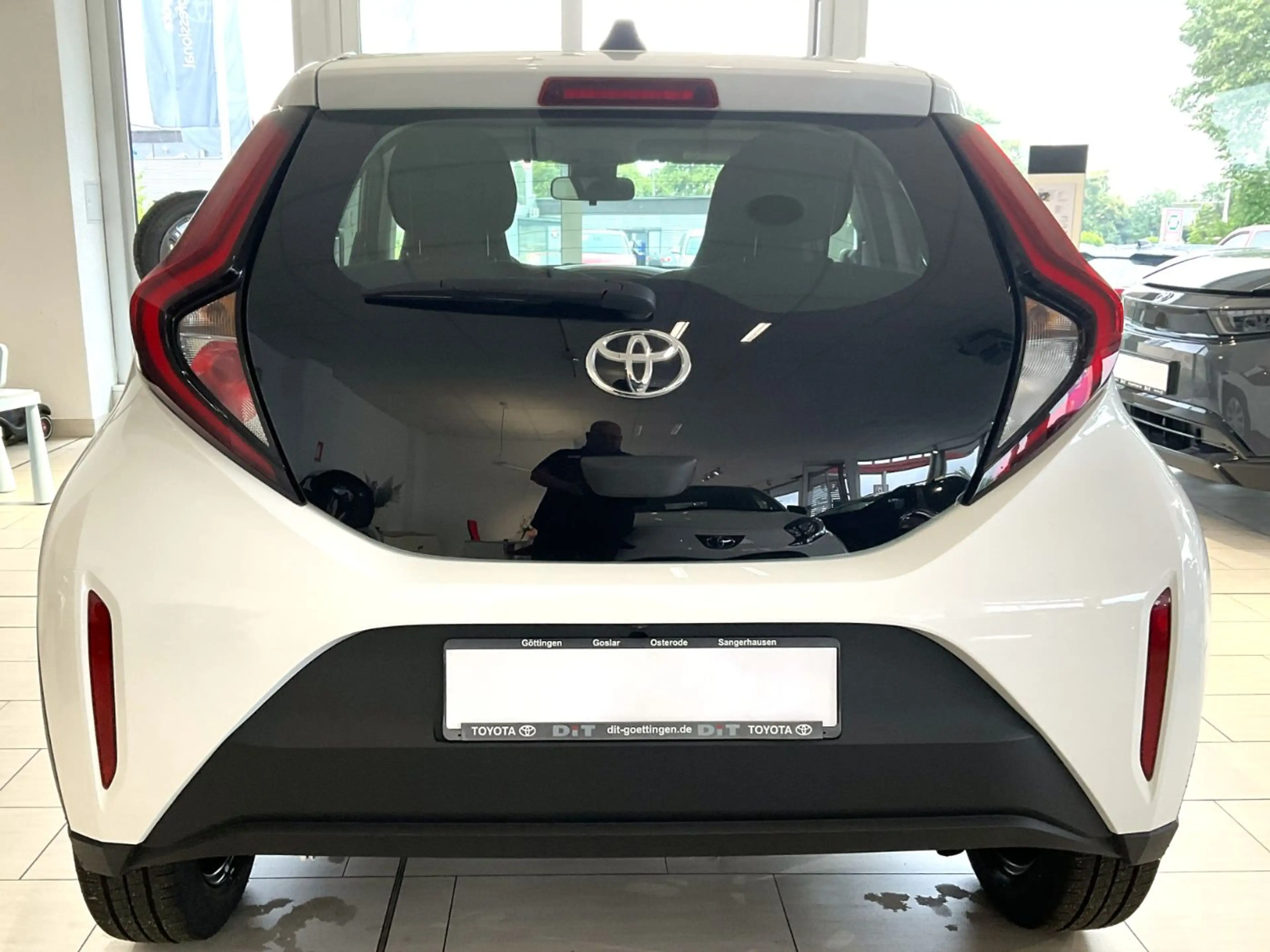 Toyota Aygo X 1.0 VVT-i, Play Klimaanlage,Rückfahrkamera — photo 8