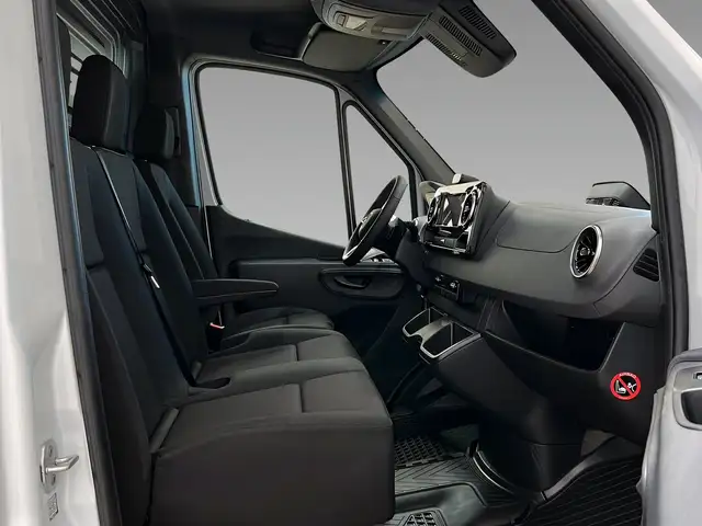 Mercedes-Benz Sprinter view 14