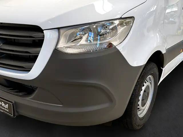 Mercedes-Benz Sprinter view 15