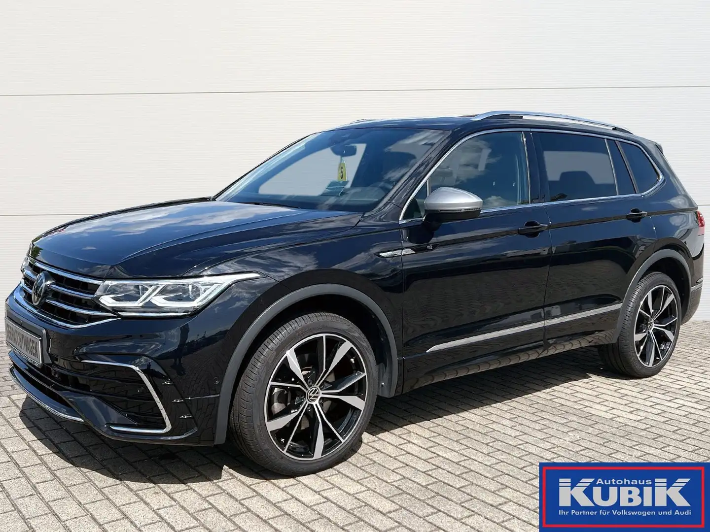 Volkswagen Tiguan Allspace 2.0 TDI R-Line 4motion DSG+DCC+IQ.Light+Panorama+ Schwarz - 2