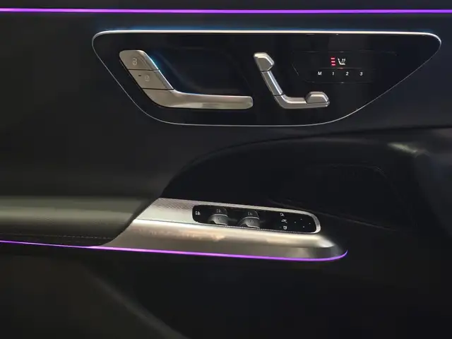 Mercedes-Benz E-Class view 16