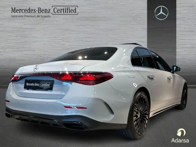 Mercedes-Benz E-Class view 2
