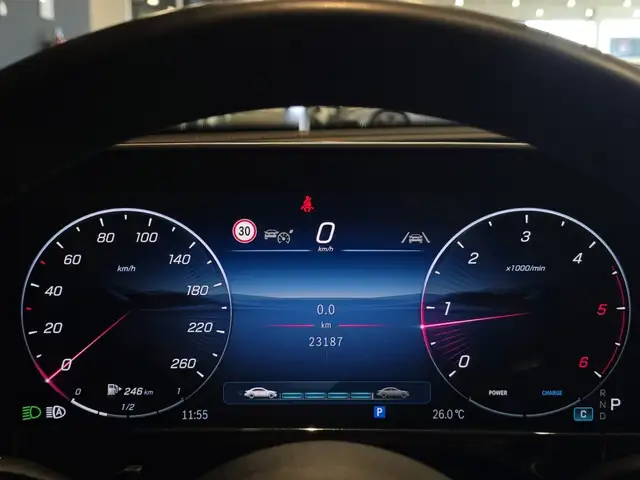 Mercedes-Benz E-Class view 27
