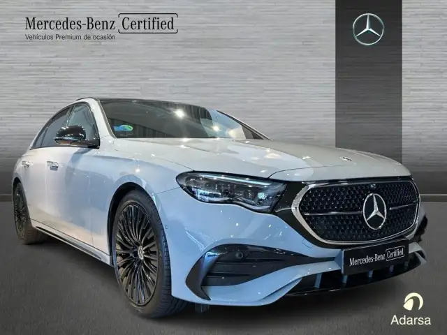 Mercedes-Benz E-Class view 3