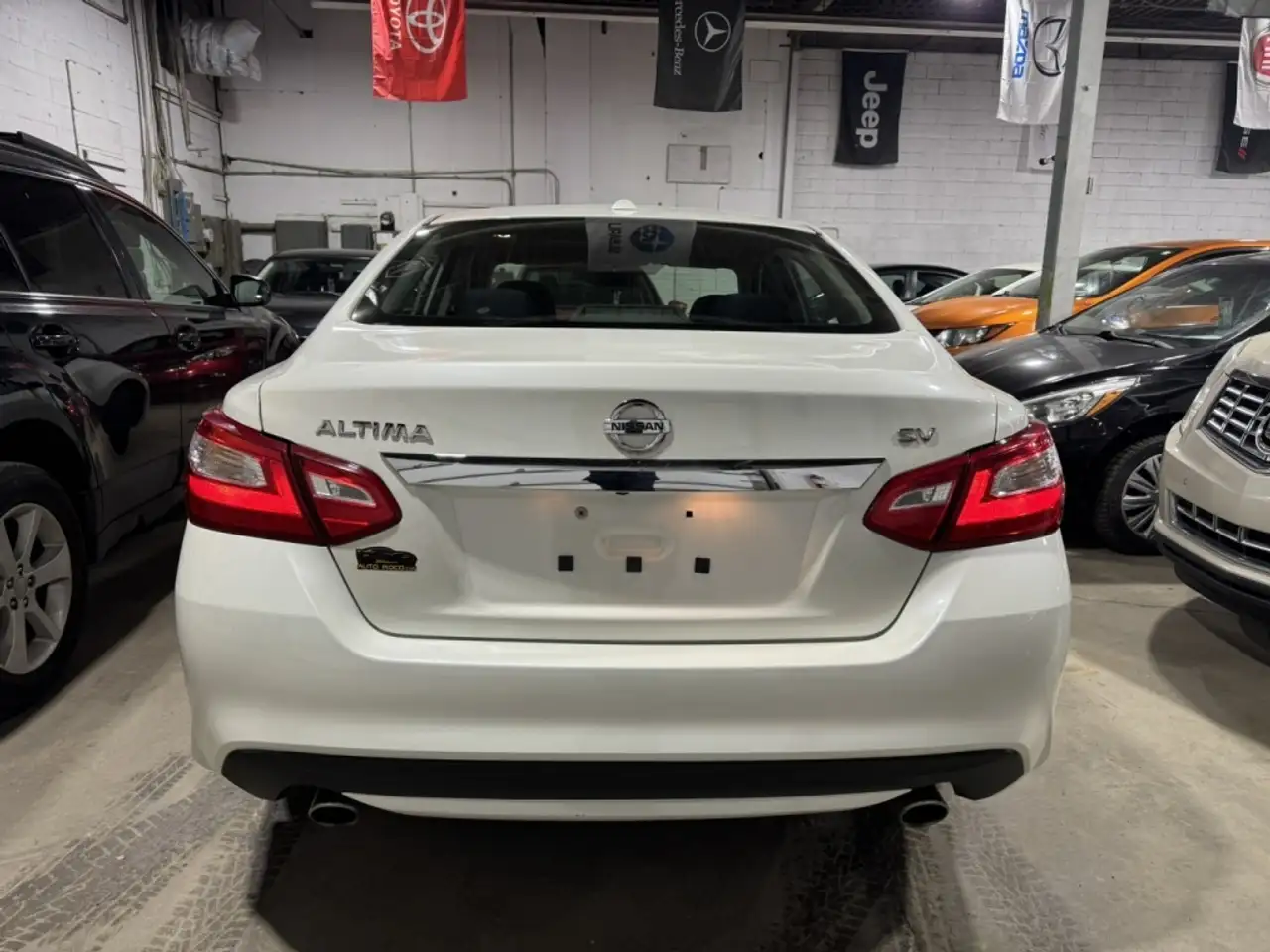 Nissan Altima снимка Nissan Altima