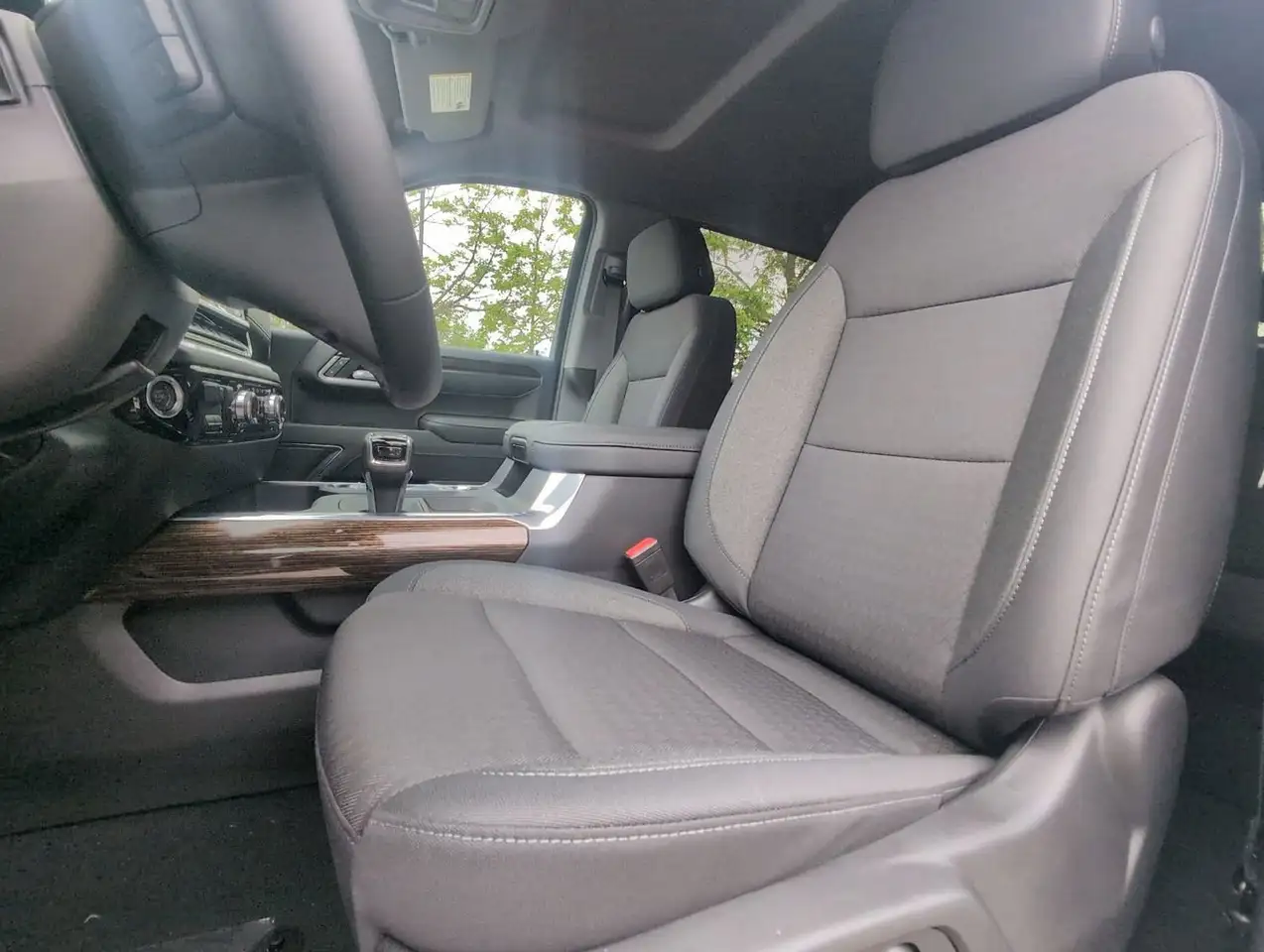 GMC Sierra 1500 снимка GMC Sierra 1500