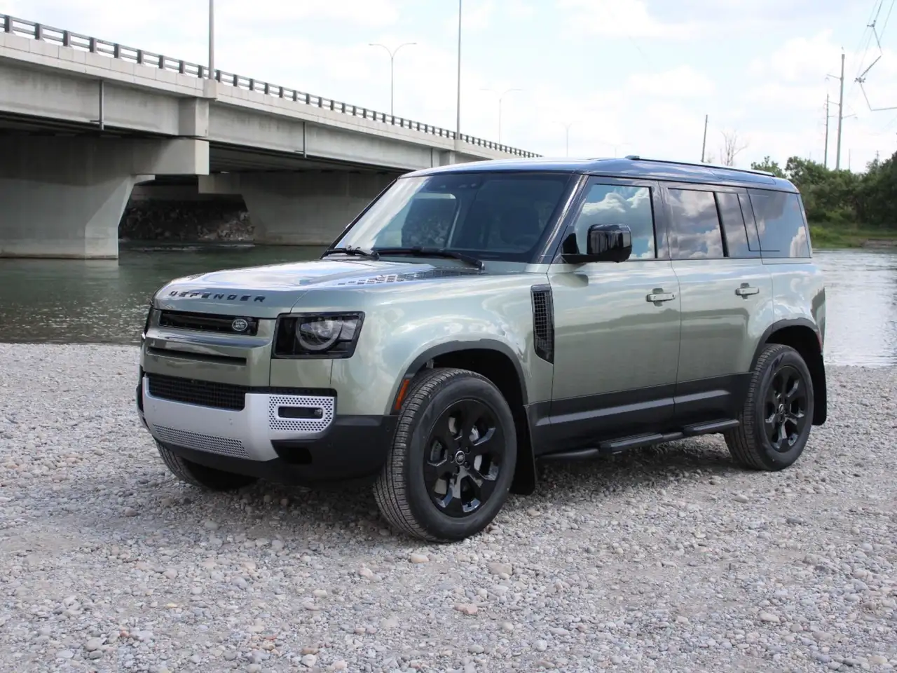 2025 Land Rover Defender