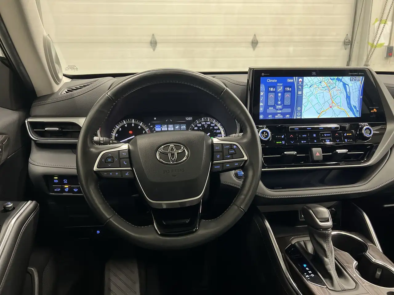 Toyota Highlander снимка Toyota Highlander