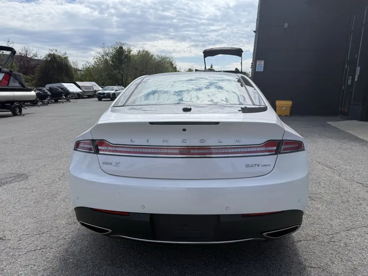 Lincoln MKZ снимка Lincoln MKZ