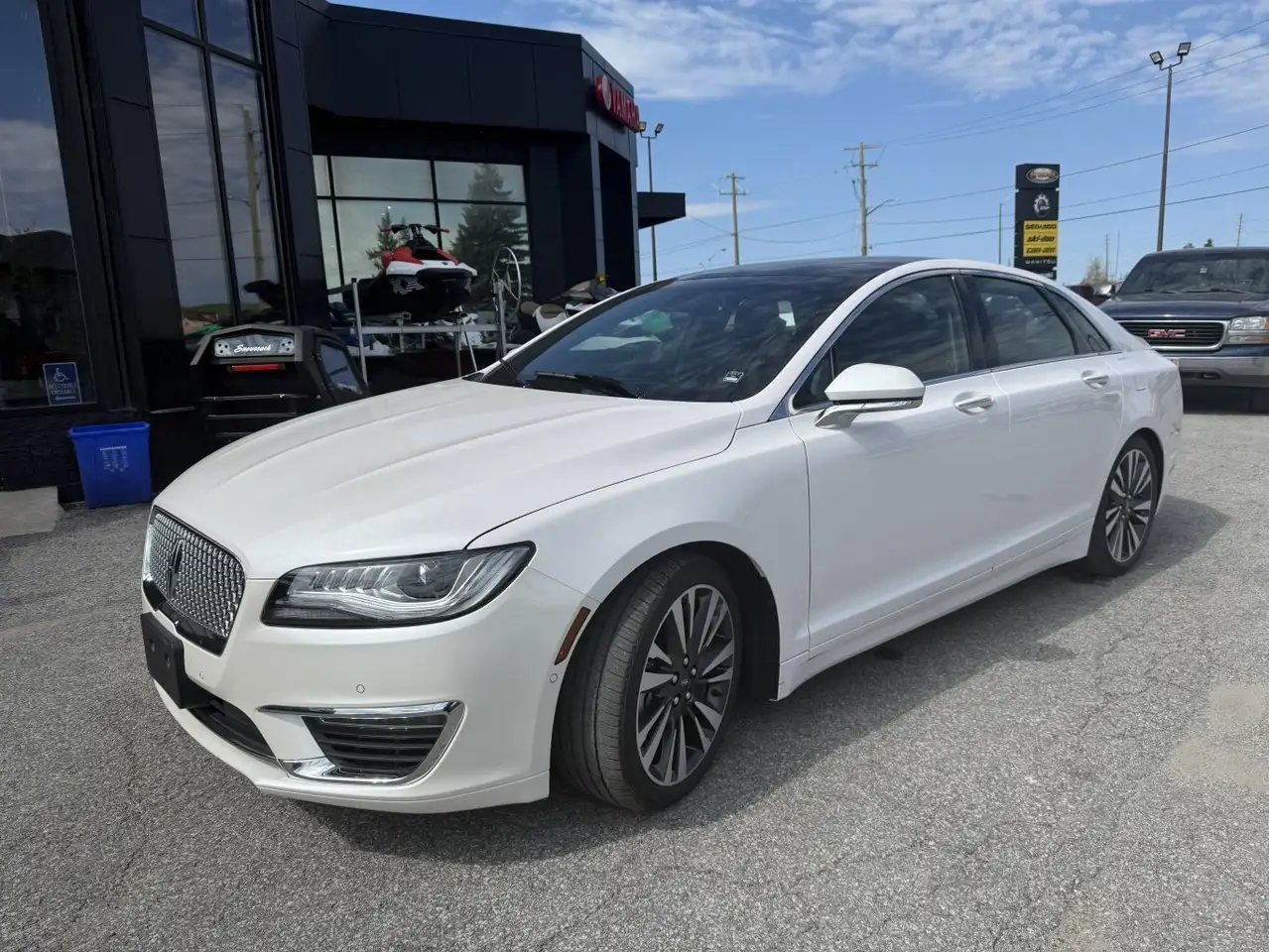Lincoln MKZ снимка Lincoln MKZ