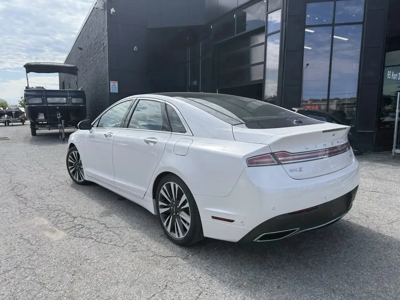 Lincoln MKZ снимка Lincoln MKZ