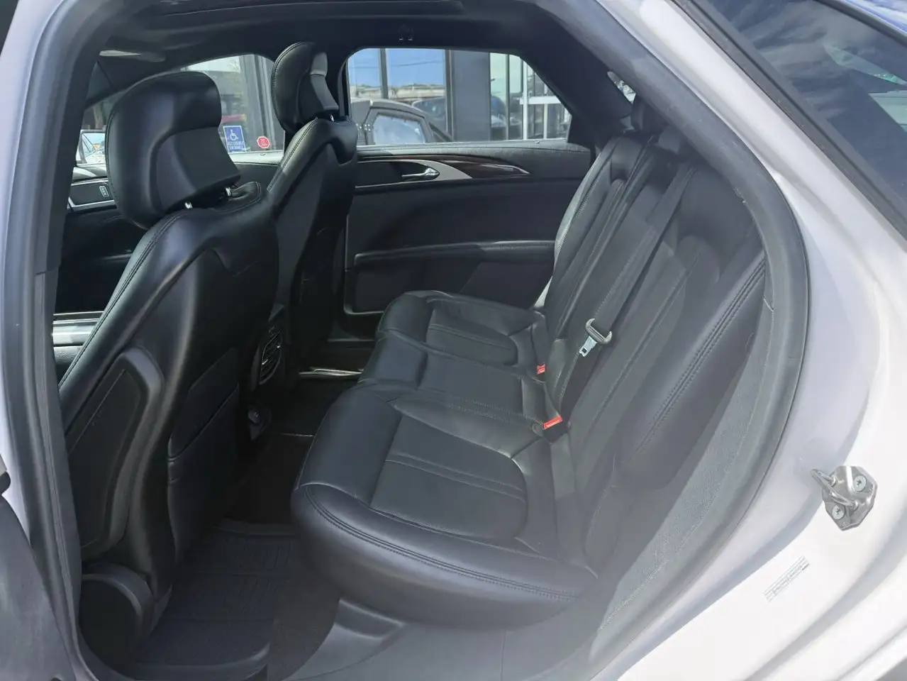 Lincoln MKZ снимка Lincoln MKZ