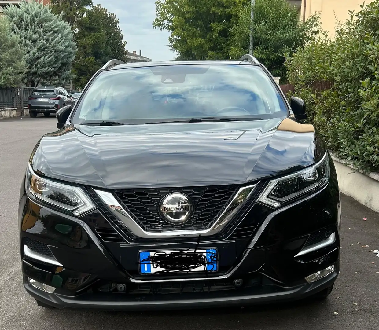 Nissan Qashqai 1.5 dci N-Connecta 115cv dct Černá - 1