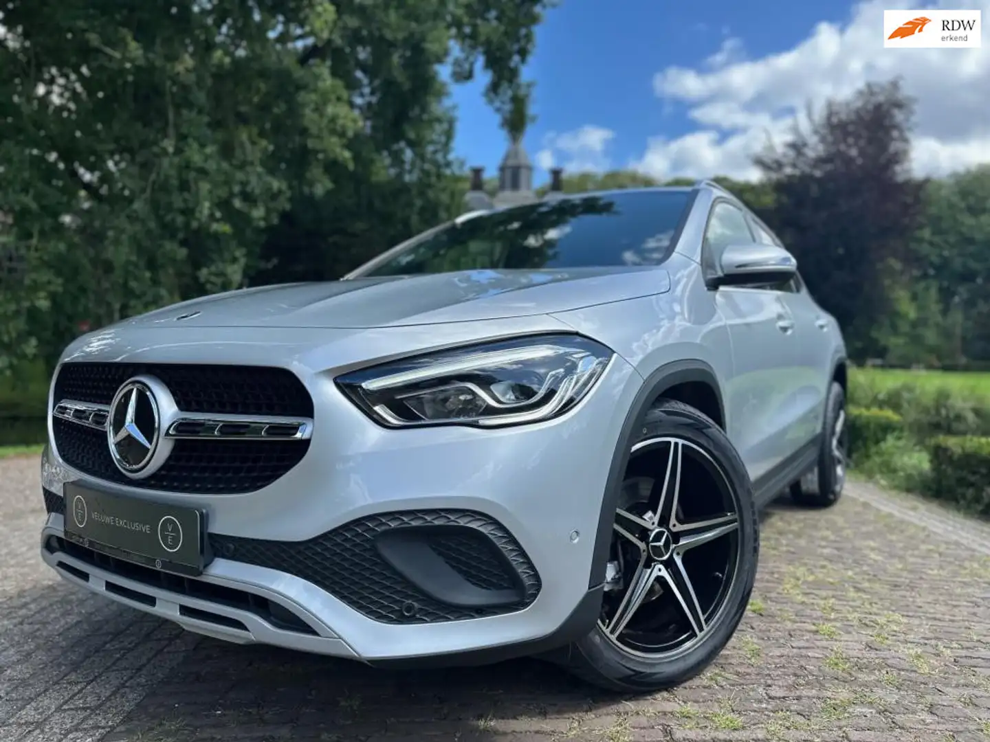 Mercedes-Benz GLA 200 | Camera | Leder | Dealer Onderhouden | Argent - 1