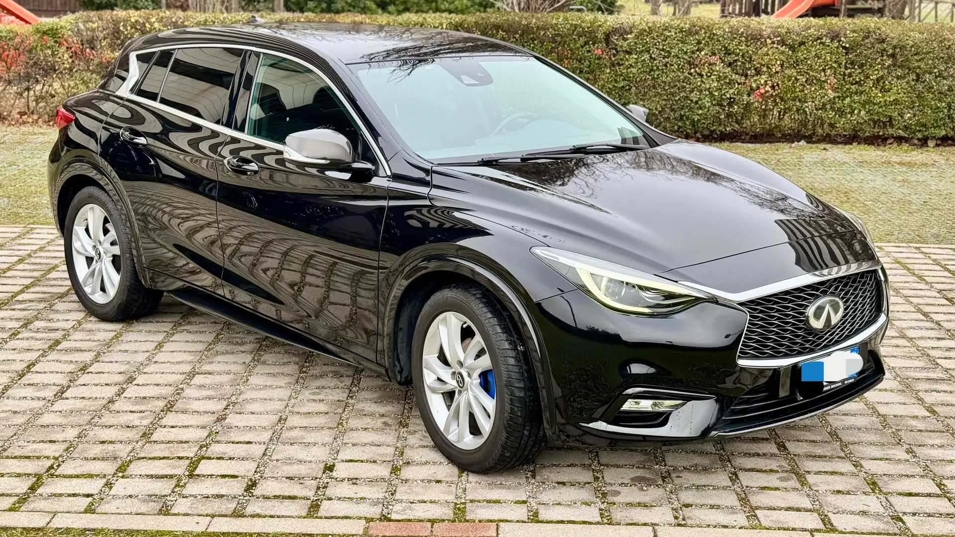 Infiniti Q30 1.5d Premium Tech 109cv - 1