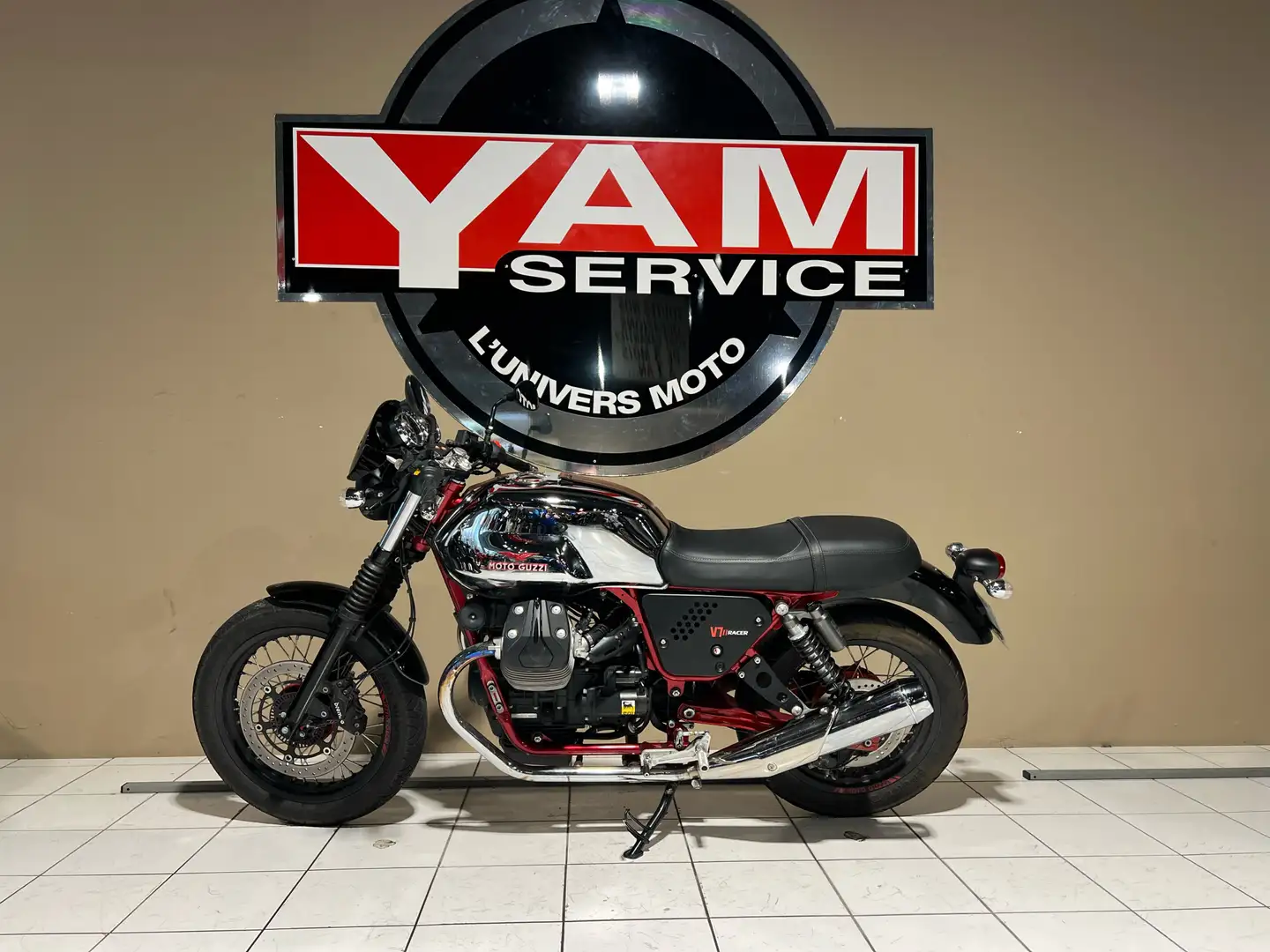 Moto Guzzi V 7 Gris - 1