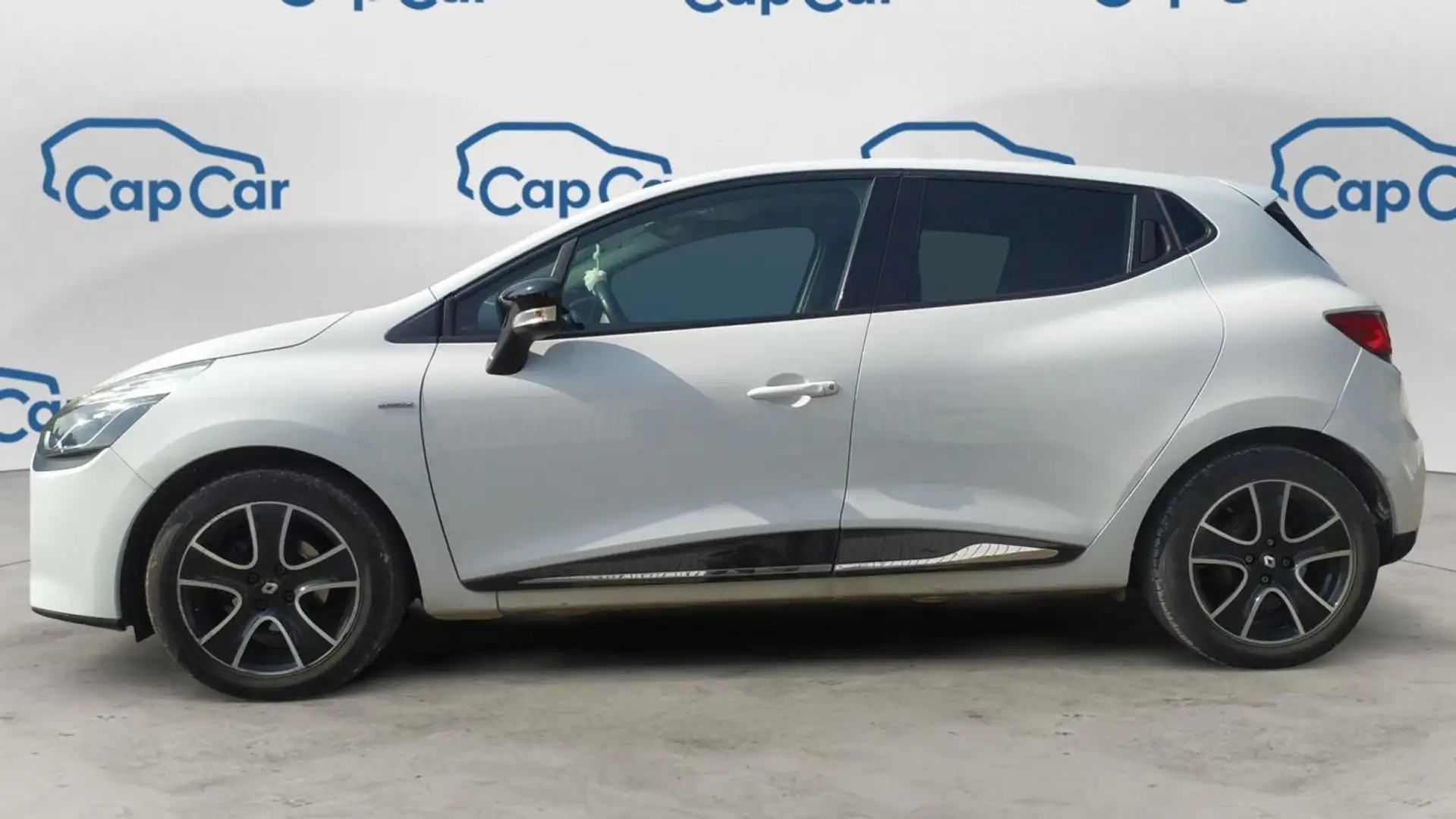 Renault Clio IV 1.5 dCi 90 Limited Blanc - 2