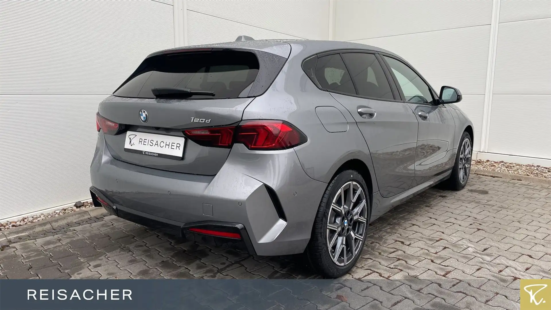 BMW 120 d Autom Grau - 2