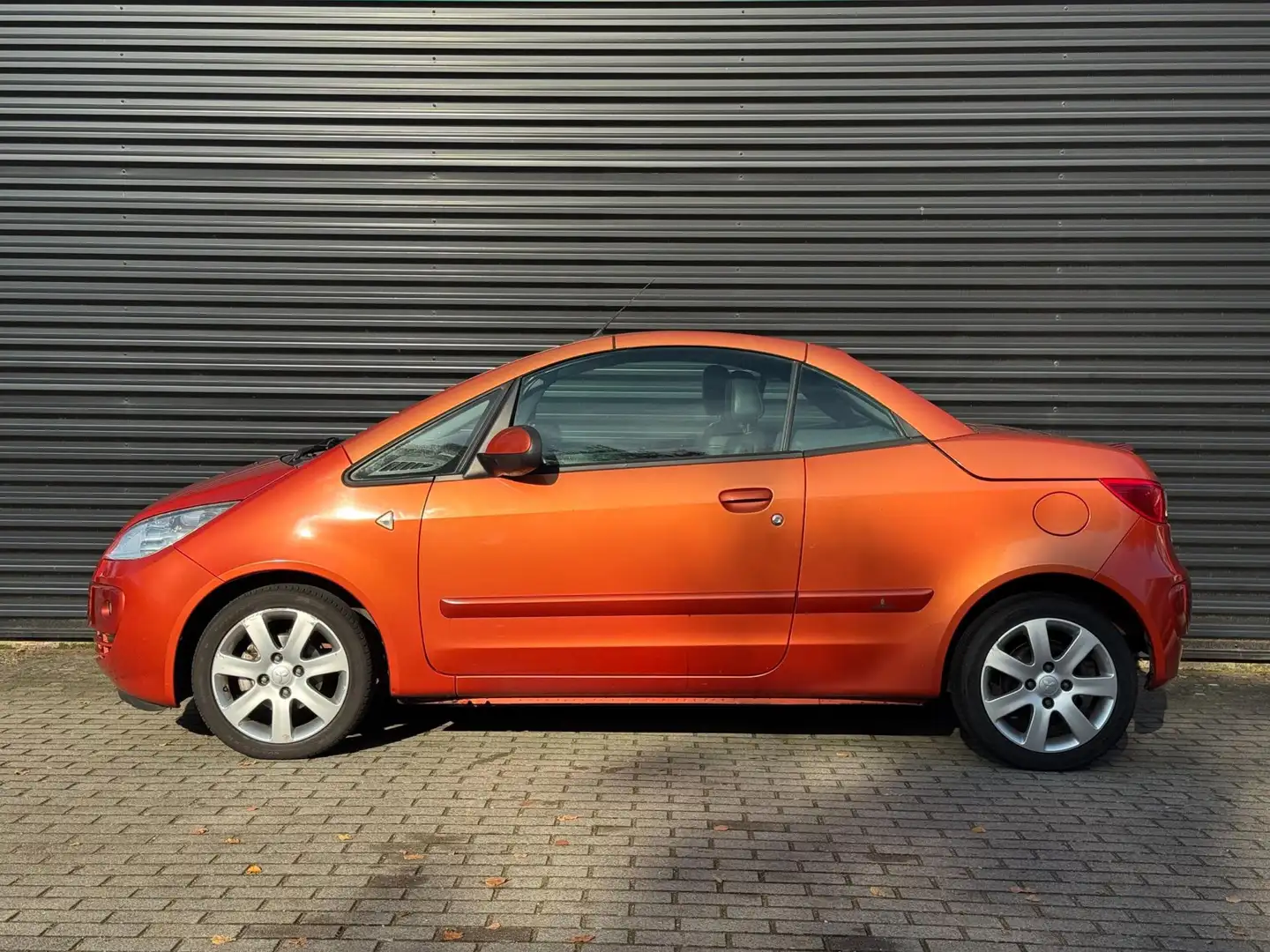 Mitsubishi Colt CZC 1.5 Invite | Climate Control | 16" LM Velgen | Orange - 2