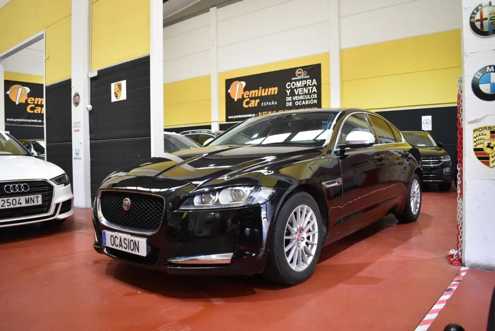 Jaguar XF 2.0i4D Prestige 163 Noir - 1