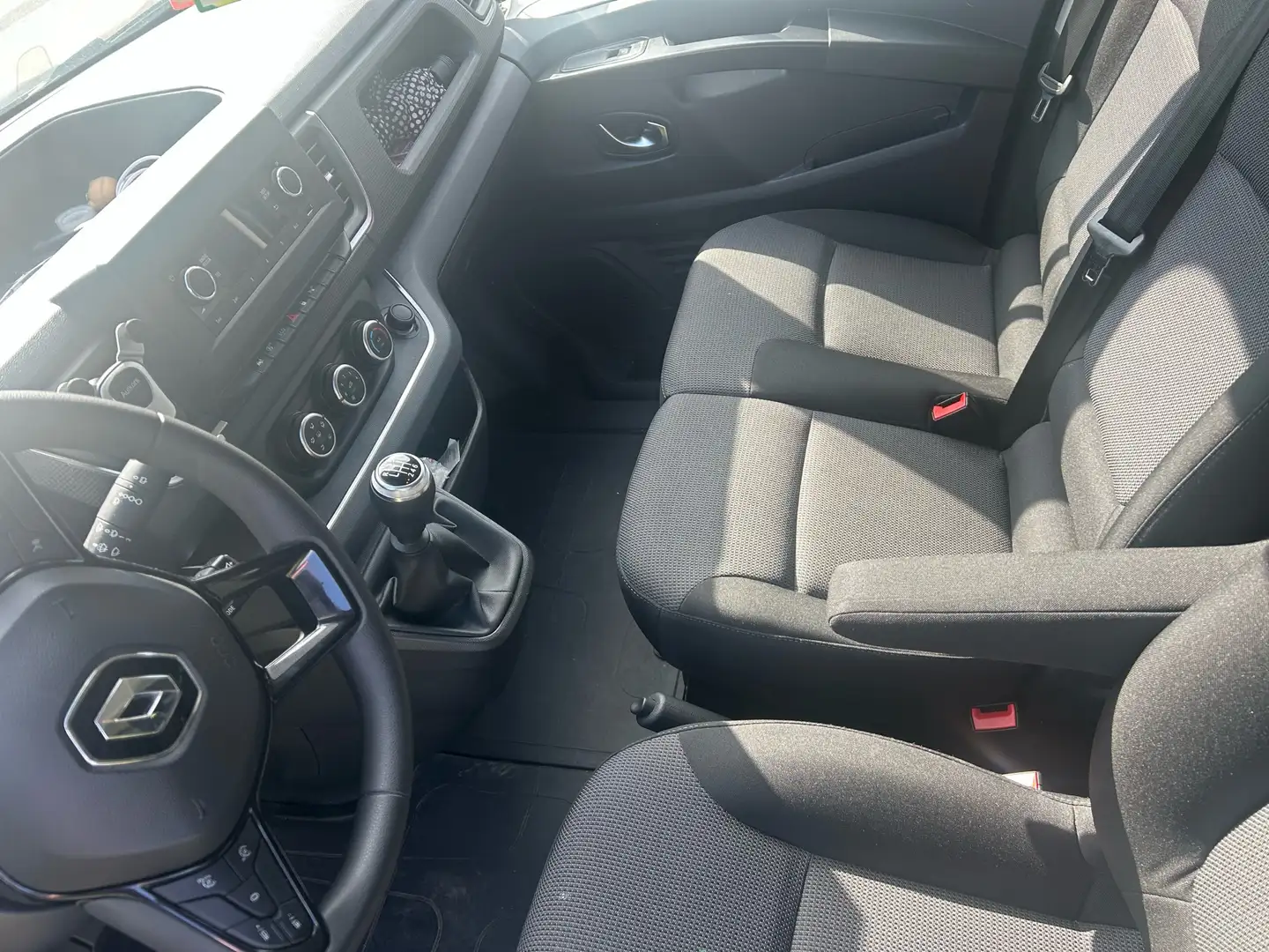Renault Trafic - 2