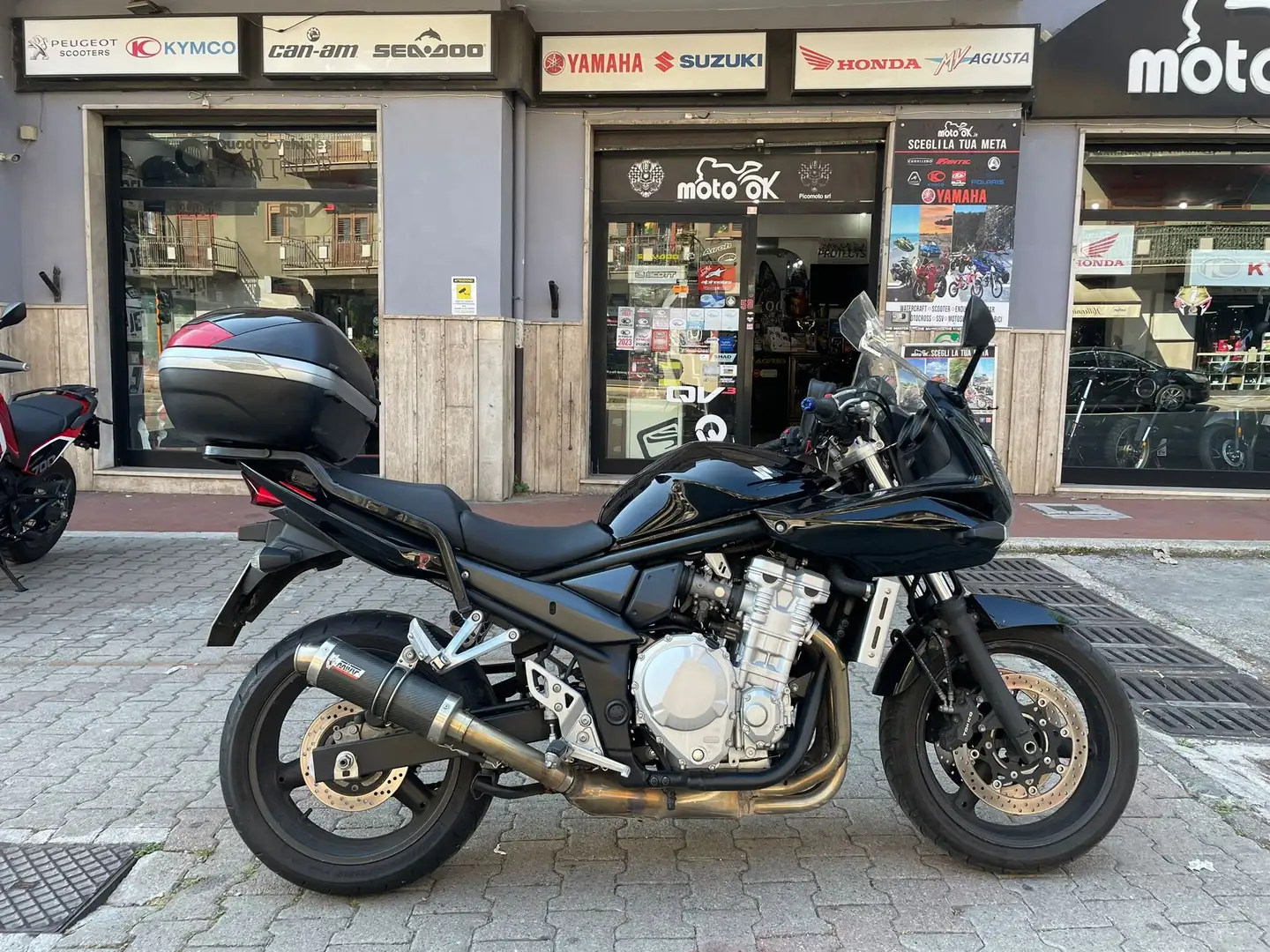 Suzuki Bandit 650 S Schwarz - 1