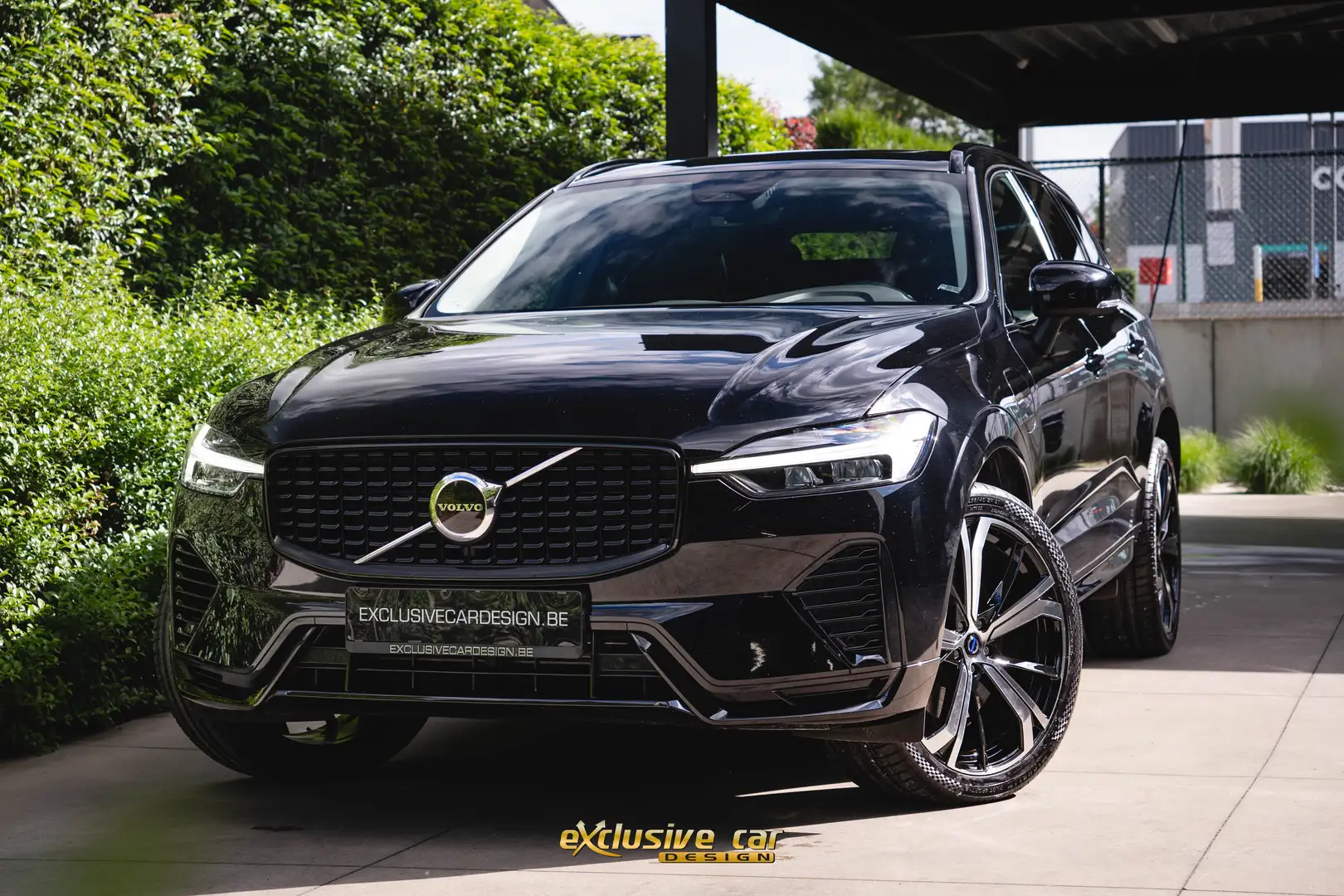 Volvo XC60 2.0 T6 PHEV AWD Plus Dark /Panodak/ACC/Trekhaak/ Noir - 1