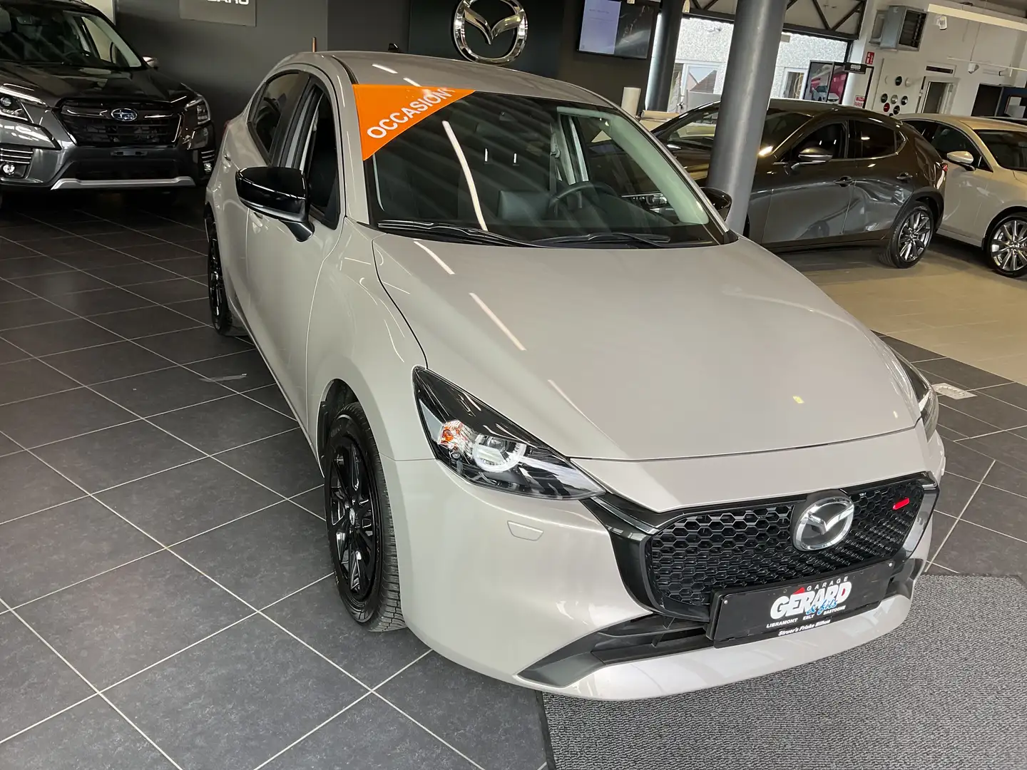 Mazda 2 2 1.5i Skyactiv-G Homura Gris - 2