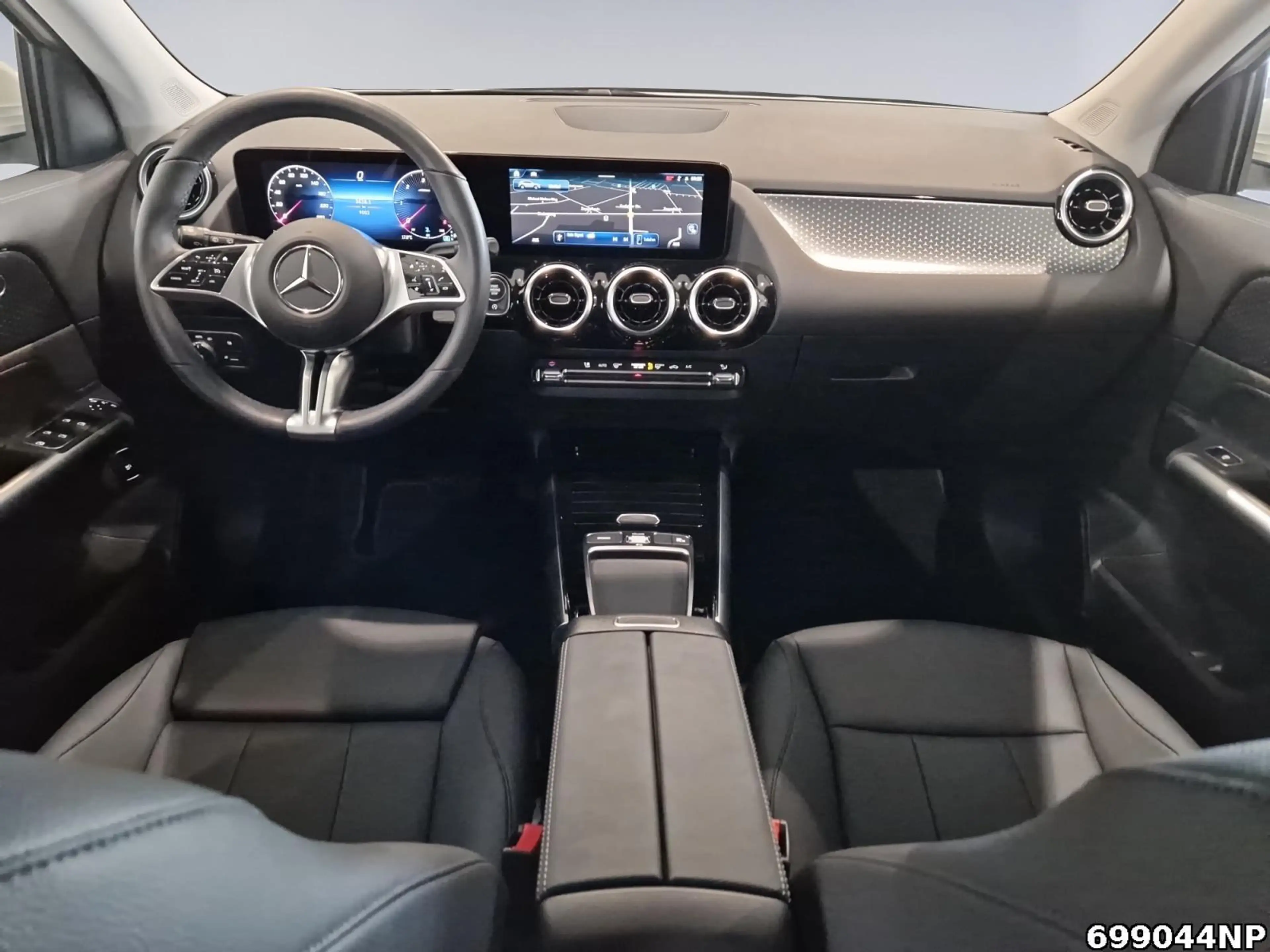 Mercedes-Benz GLA 180 d Progressive AHK Kamera Lenkradhzg LED — photo 8