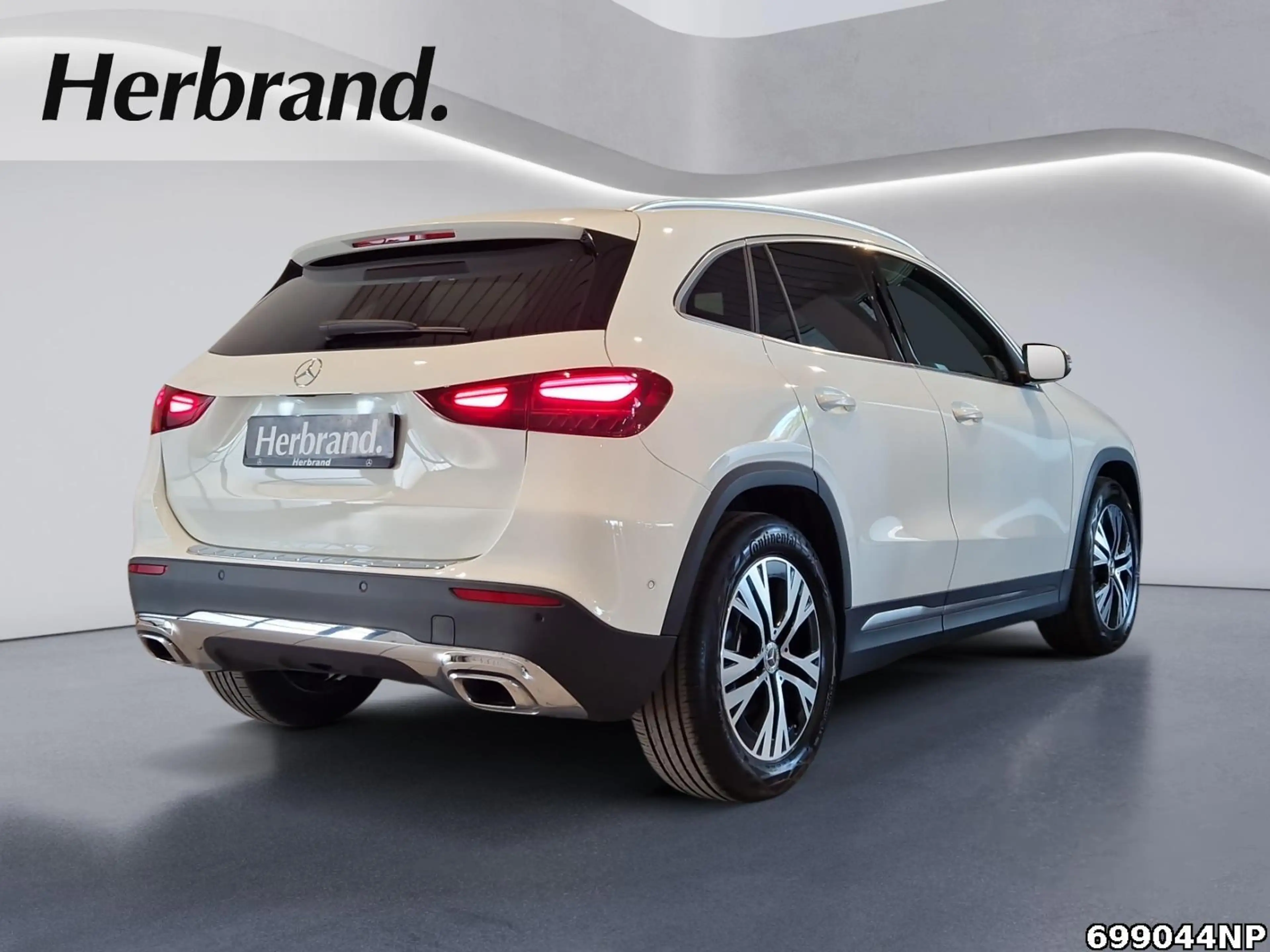 Mercedes-Benz GLA 180 d Progressive AHK Kamera Lenkradhzg LED — photo 3