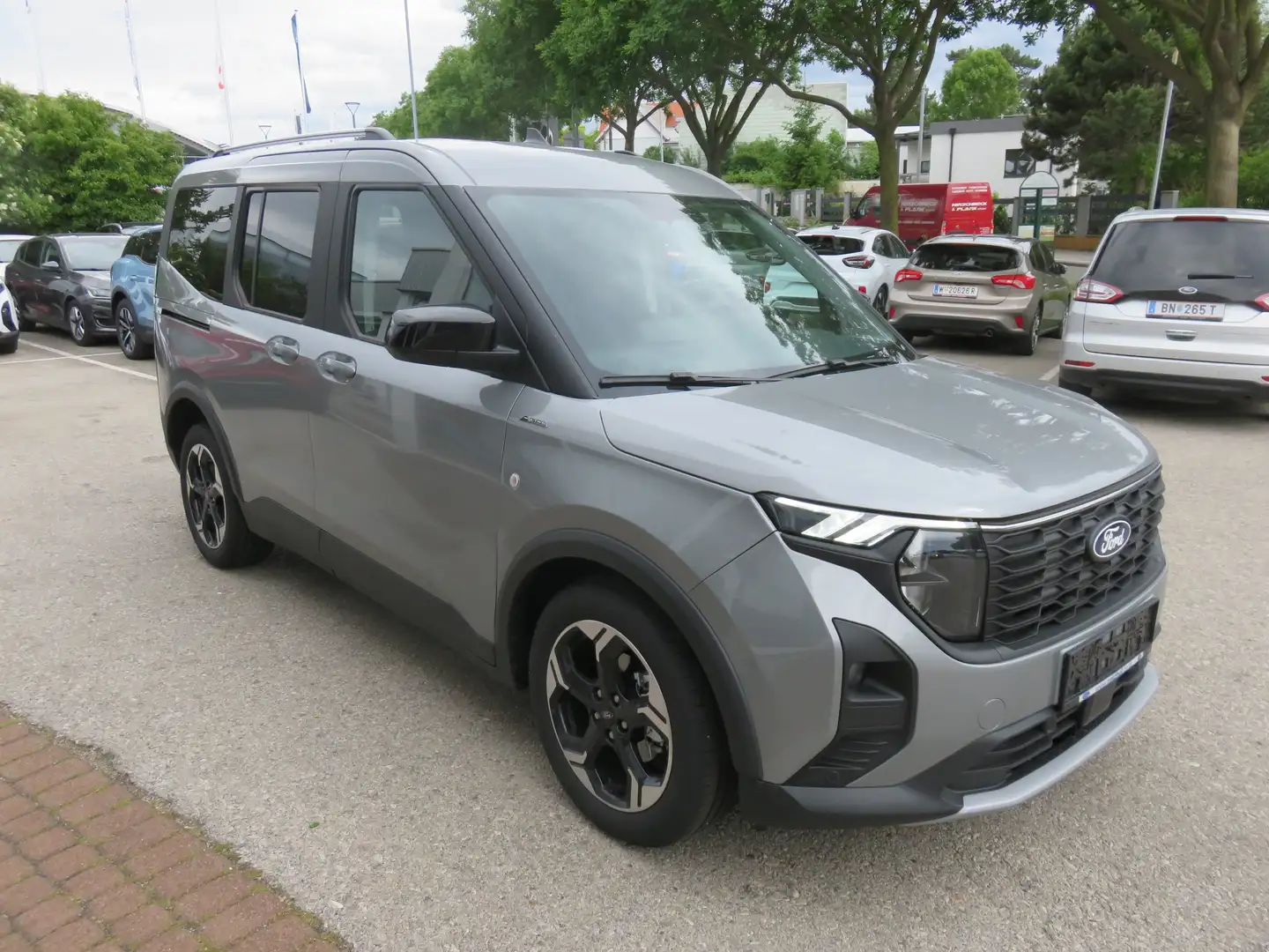 Ford Tourneo Courier 1,0 EcoBoost ACTIVE Argent - 1