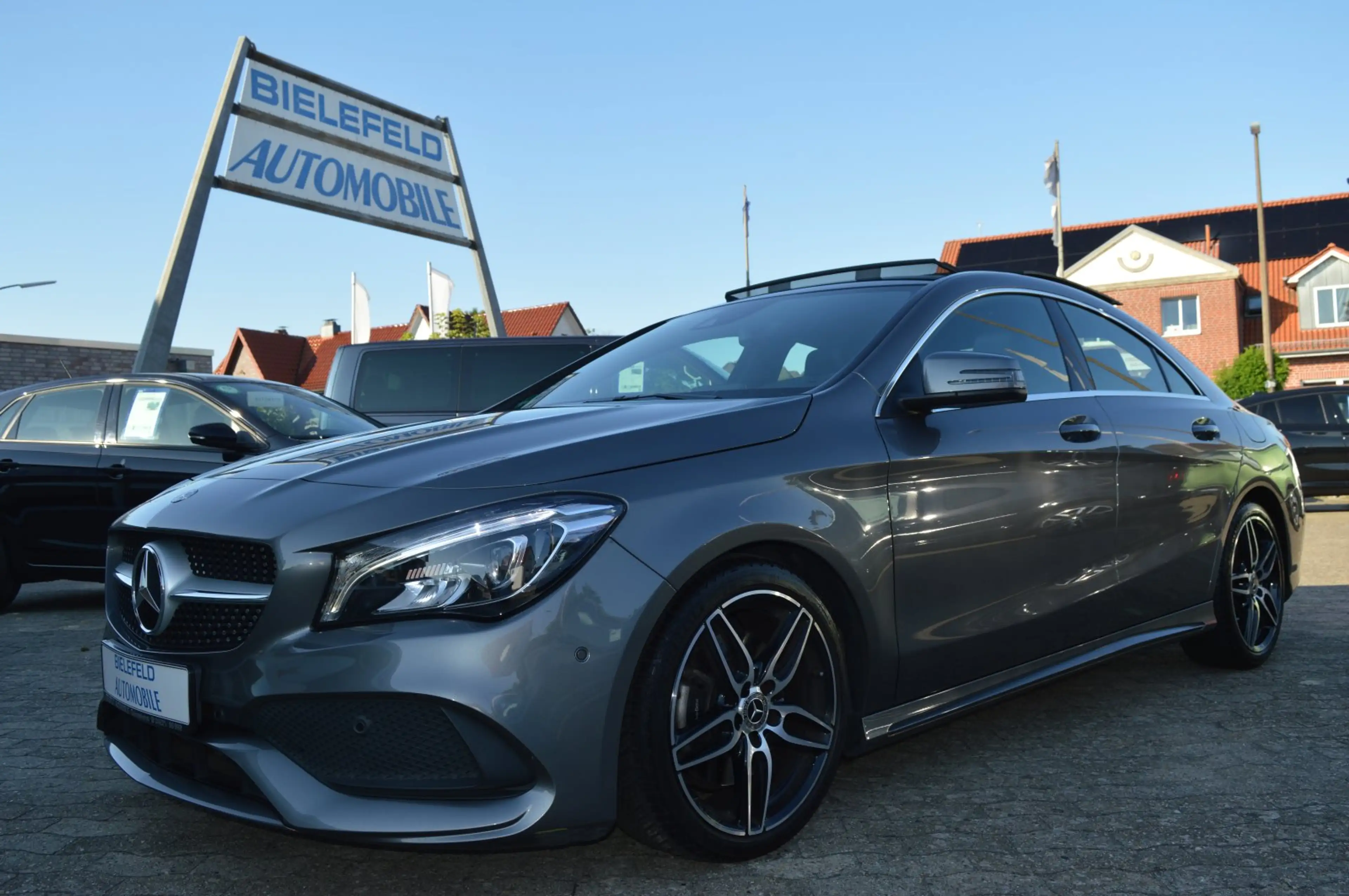 Mercedes-Benz CLA 220 4Matic Coupe 7G-Tronic AMG Line Pano/LED/Navi/Soun — photo 12