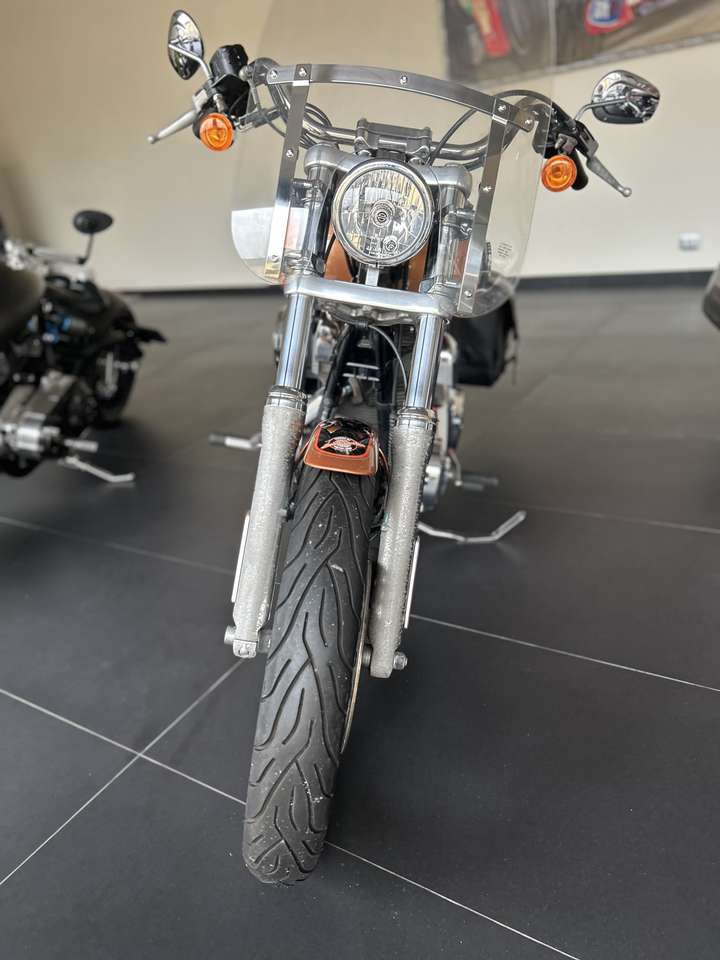 Harley-Davidson Super Glide