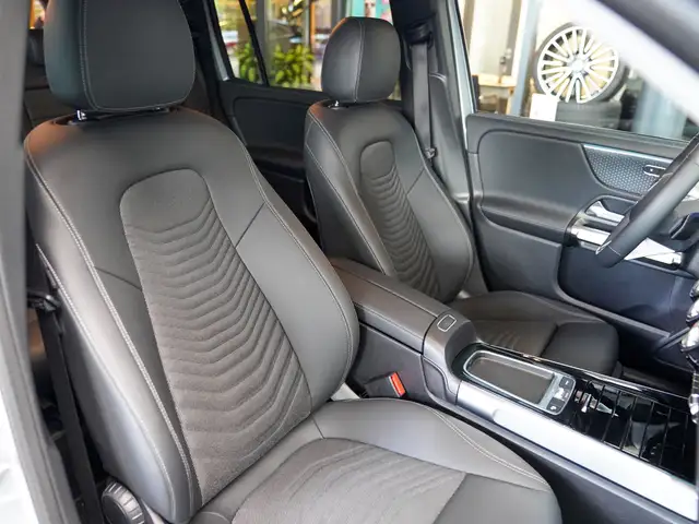 Mercedes-Benz EQB view 8