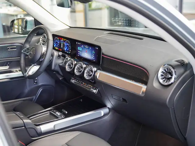 Mercedes-Benz EQB view 7