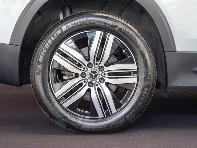 Mercedes-Benz EQB view 2