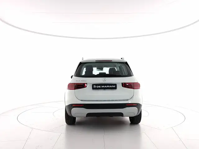 Mercedes-Benz GLB view 4